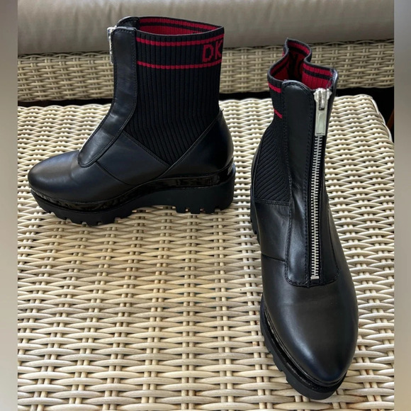 DKNY Jimmie Pointed Toe Lug Sole Boot - Picture 1 of 6